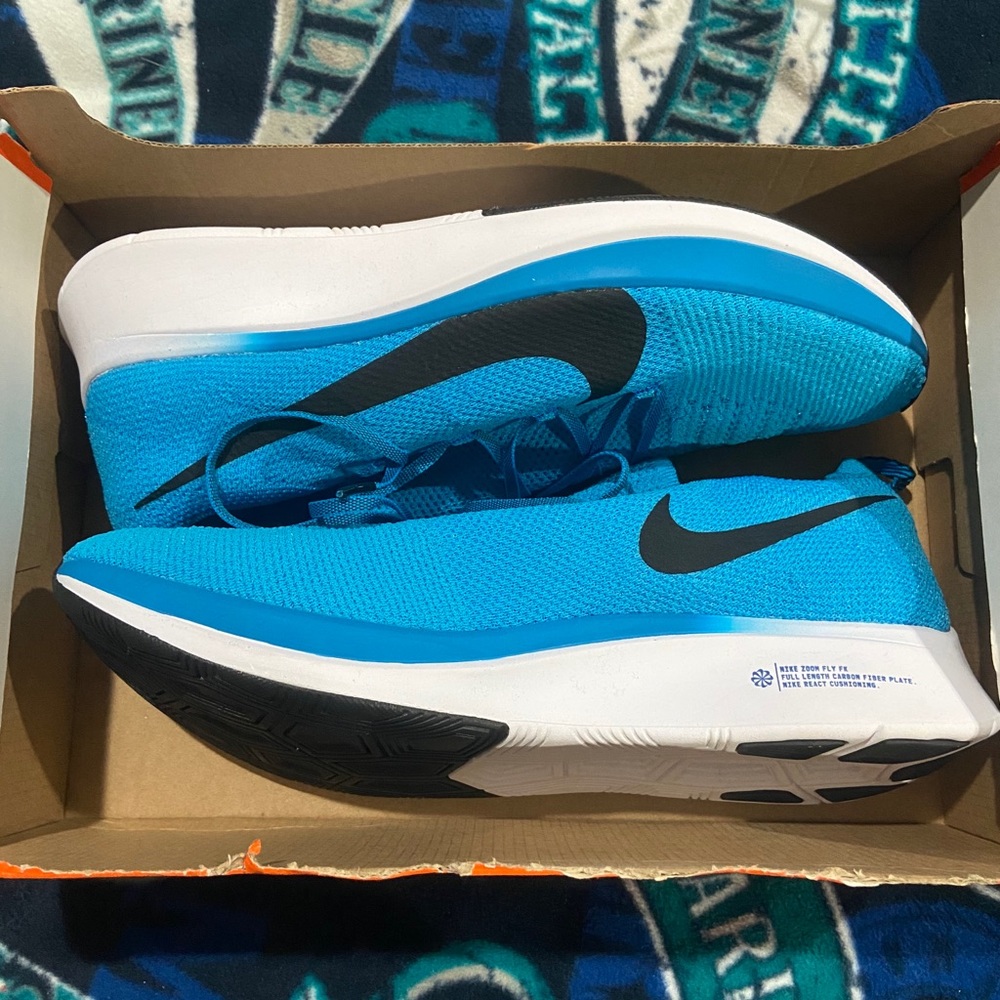 Nike Zoom Fly Flyknit